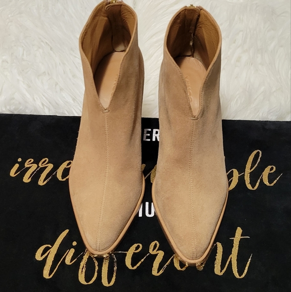 Marc Fisher booties - Picture 2 of 7